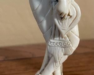 AS-IS 2pc Faux Ivory Statues 8.75in H