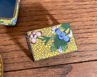 3pc Chinese Cloisonne Set Lidded Trinket Box: 1.5x3.75x3in