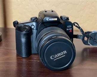 Canon EOS Elan 7E 35mm SLR Camera w/ 28-200mm Lens 3.5-5.6