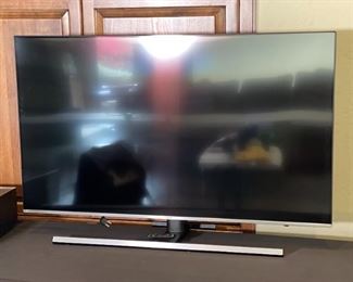 Samsung 49in 4K UHD 8 Series Smart TV UN49NU800F 28 x 43 x 13in HxWxD