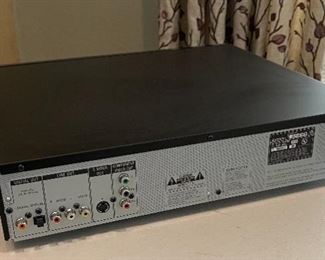 No Remote Sony 5 Disc DVD CD Player DVP-NC665P 4 x 17 x 16 in HxWxD