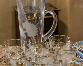 11pc Etched Glass Gold Rim Pitcher & Glass Cocktail Pitcher: 11.5 x 7 x 4.5 in HxWxD