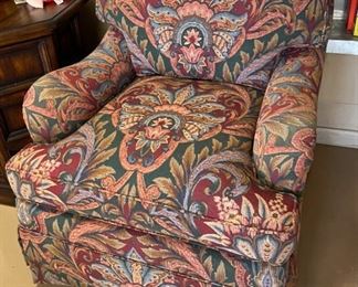 Henredon Chair #2 33x32x36in HxWxD