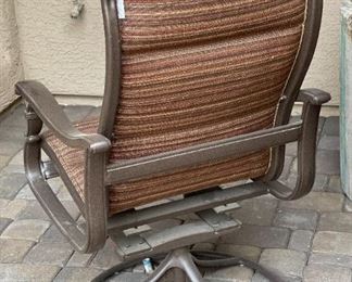 2pc Tropitone Swivel Base Patio Chairs Aluminum 42 x 24 x 26in HxWxD