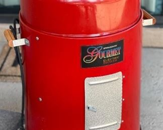 Brinkmann Gourmet Electric Smoker 35in H x 16in Diameter