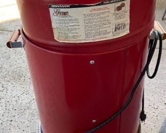 Brinkmann Gourmet Electric Smoker 35in H x 16in Diameter
