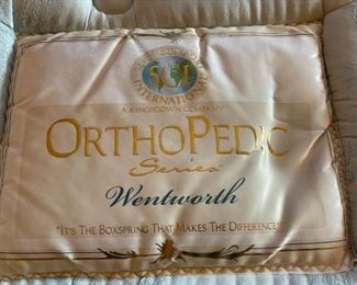 Queen Rustic Scroll Iron Bed Frame & Mattress Frame 85.5x63.5 HxWxD