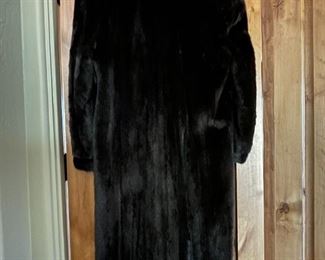 Garfinckels Mink Fur Coal Sz: 16 50in Long