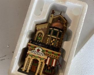 Dept. 56 Russian Tea Room Christmas in the City #59245 in Original Box