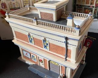 Dept. 56 Lenox China Shop Christmas in the City Series Department #56.59263 in Original Box 7.5 x 8 x 5.5in HxWxD