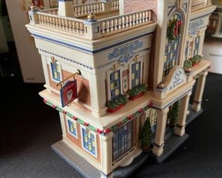 Dept. 56 Lenox China Shop Christmas in the City Series Department #56.59263 in Original Box 7.5 x 8 x 5.5in HxWxD