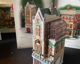 Dept. 56 The University Club Christmas in the City Series Department #58945 in Original Box 10 x 3.5 x 6.5 in HxWxD