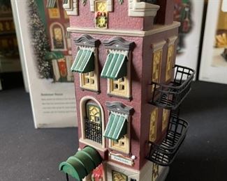 Dept. 56 Beekman House Christmas in the City Series Department #56.58878 in Original Box 10.5 x 3 x 4.75in HxWxD