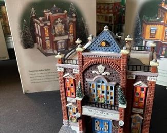 Dept. 56 Precinct 25 Police Station Christmas in the City Series Department #58941 in Original Box 8.5x 6.5 x 6.5in HxWxD