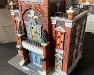 Dept. 56 Precinct 25 Police Station Christmas in the City Series Department #58941 in Original Box 8.5x 6.5 x 6.5in HxWxD