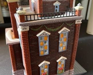 Dept. 56 Precinct 25 Police Station Christmas in the City Series Department #58941 in Original Box 8.5x 6.5 x 6.5in HxWxD