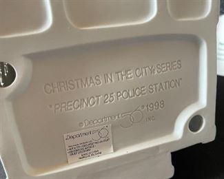 Dept. 56 Precinct 25 Police Station Christmas in the City Series Department #58941 in Original Box 8.5x 6.5 x 6.5in HxWxD