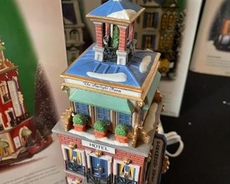Dept. 56 Paramount Hotel Christmas in the City Series Department #56.58911 in Original Box 13 x 6 x 5.5in HxWxD