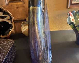 Dan Bergsma Hand Blown Art Glass Vase Signed 15.25 x 10 x 2.25in