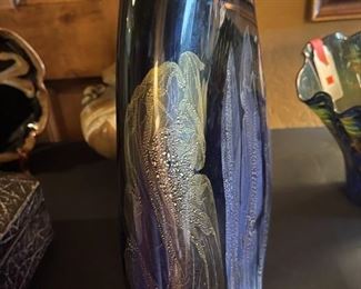 Dan Bergsma Hand Blown Art Glass Vase Signed 15.25 x 10 x 2.25in