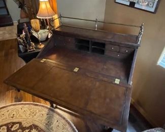 Thomasville Ernest Hemingway PaPa Writing Desk & Stool Collectors Set Desk: 55.5x44.25 x 26in<BR> Chair: 41” x 18” x 21” <BR>seat height: 31 HxWxD