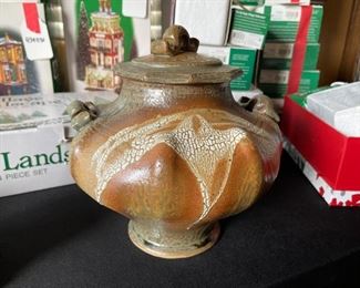 Larry Spears Studio Pottery Pot w/ Lid 9.5x10in