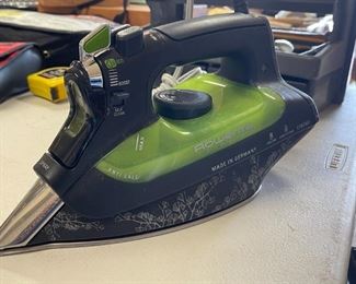 Rowenta DW6080 Eco-Intelligence 1700-Watt Energy Saving Steam Iron Stainless 11.5 x 5in