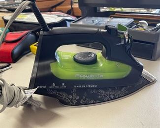 Rowenta DW6080 Eco-Intelligence 1700-Watt Energy Saving Steam Iron Stainless 11.5 x 5in