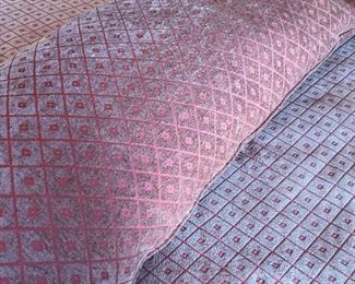 Comforter & Pillow Set Queen