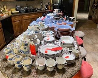 Purchase Online Wed 1/12 @6pm AZ Time and Come to the live sale Friday 1/4 & Saturday 1/15 9am to 2pm. Many items only available at the live sale!