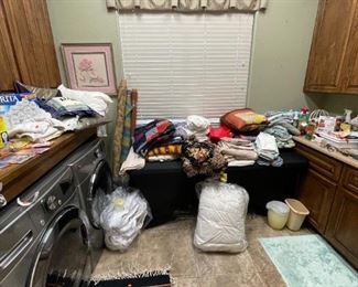 Purchase Online Wed 1/12 @6pm AZ Time and Come to the live sale Friday 1/4 & Saturday 1/15 9am to 2pm. Many items only available at the live sale!