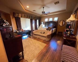 Purchase Online Wed 1/12 @6pm AZ Time and Come to the live sale Friday 1/4 & Saturday 1/15 9am to 2pm. Many items only available at the live sale!