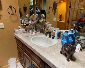 Purchase Online Wed 1/12 @6pm AZ Time and Come to the live sale Friday 1/4 & Saturday 1/15 9am to 2pm. Many items only available at the live sale!