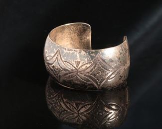 Navajo Vincent J. Platero VJP Sterling Silver Cuff Bracelet Native American Size: 7, 1.25in Wide