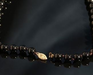 Black Onyx Graduated Bead Necklace 14k Gold Clasp Length: 26in Largest Bead: 15mm