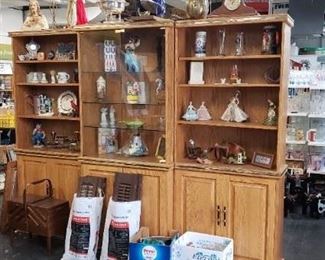 3 Pc Oak Wall Unit Bookcase Cabinets Middle Unit has Glass Doors & Shelves Entire 3pc unit measure 99.5"W x 17"D x 75"H (each end 33"W x 12.75") WAS $695 NOW $550