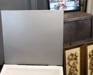 Brand New NOS Coors Light Cooler On Wheels with Drain & Bottle Opener 14.25"W x 13"D x 35.25"H
$150 Ea 2 available