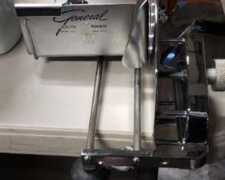 General like new Slicing Machine Manual Non Electric Crank Handle $50