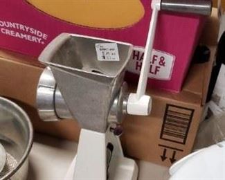 Universal Dazey Table Top Meat Grinder with 2 additional Blades $30