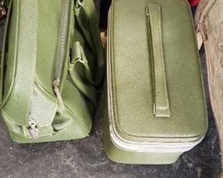 4 pc Samsonite Fashionaire Avocado Green Luggage Set with Keys & extra makeup bag WAS $125 NOW $110