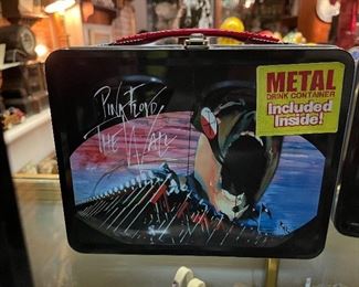 Lunch box with service