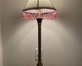 Antique Brass Finish Lamp w Pink Bead Tassel Shade