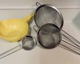 (4) Sieves in Assorted Sizes, 3 Metal & 1 Plastic