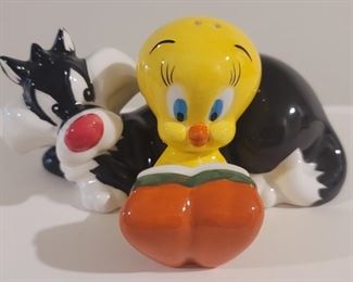 Sylvester & Tweety Bird Salt & Pepper Shakers