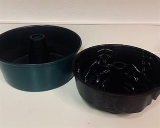 (2) Bundt Cake Pans, One is a Rose Mold