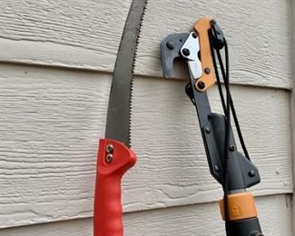 Tree Limb Trimmer and Cutter