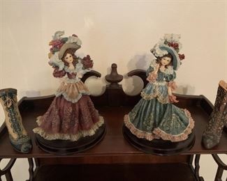 Victorian Decor: 2 Lady & 2 Boot Figurines