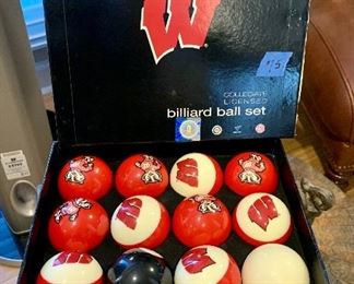 NIB Wave 7 Univ. of WI Billiard Ball Set
College Licensed $75