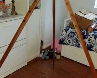 Carol Leigh's weaving loom, tripod