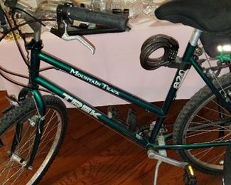 women's Trek Mountain Track 820 bike with trailer, saddlebags, pump, helmet...  